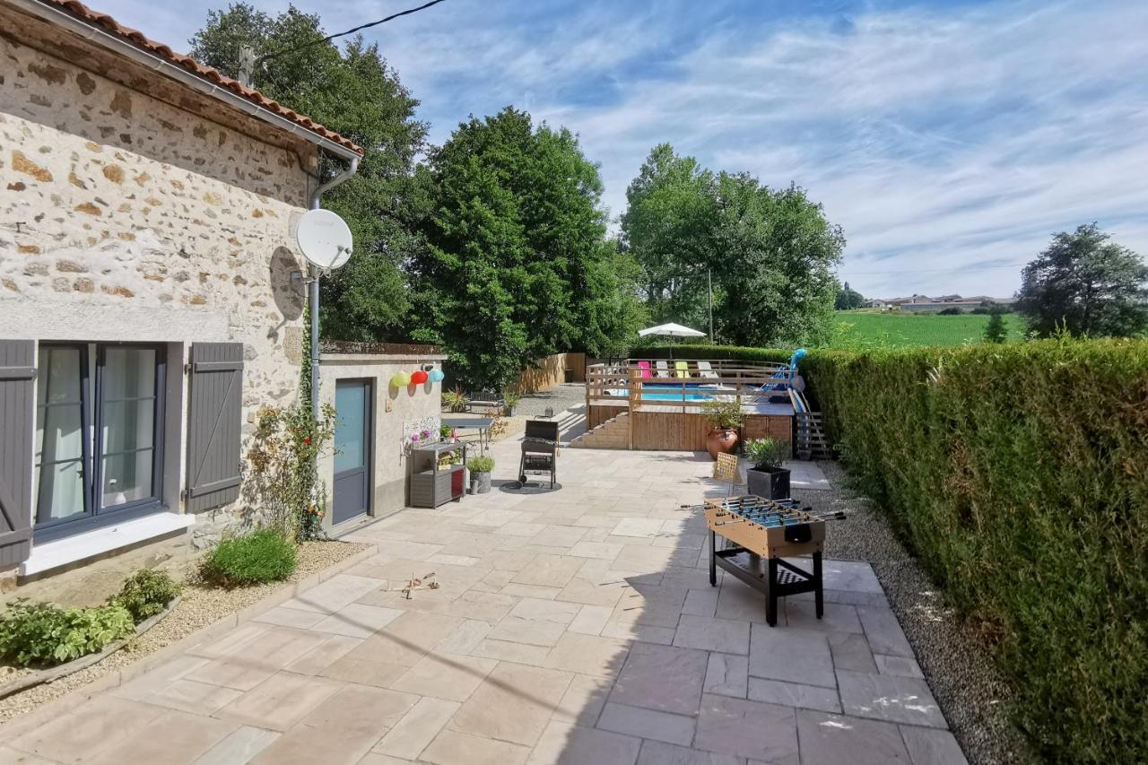 Gite Du Moulin Toucan Berneuil  Εξωτερικό φωτογραφία